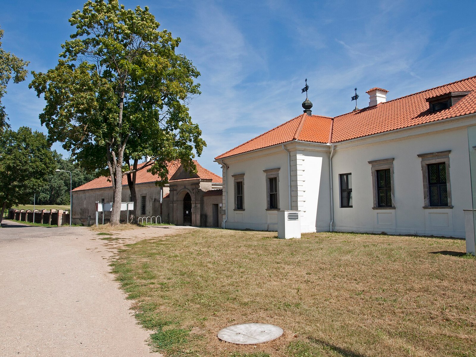 Pažaislio vienuolynas: baroko perlas Kauno marių pakrantėje